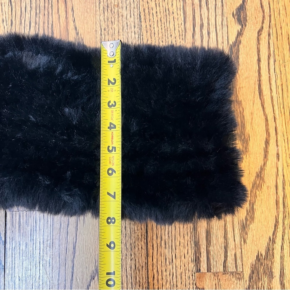 Saks Fifth Avenue Black Faux Fur Trim Scarf Loop NWT Mob Luxe Rich Auntie Luxury - Picture 6 of 6